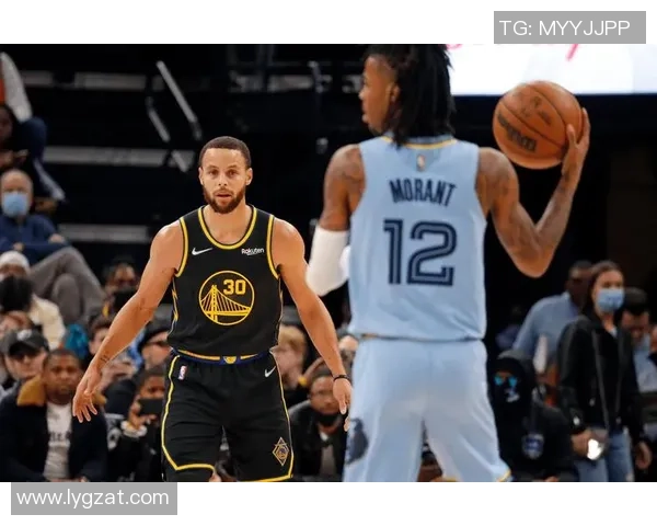 重庆篮球队在欧锦赛积分榜上以87分稳居第一名展现强劲实力